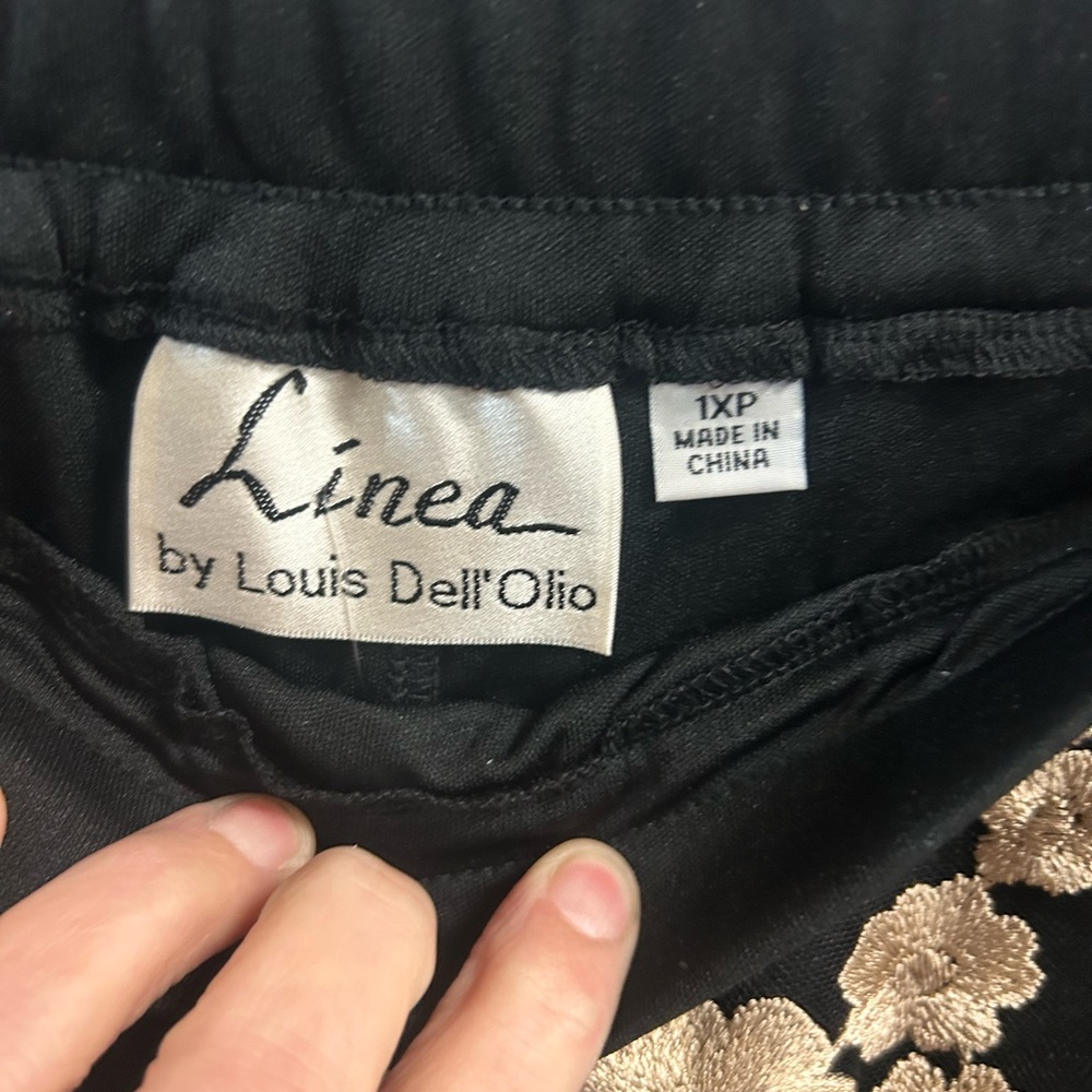 Linea Ladies size 1xp Embroidered Skirt Black Gold - Picture 5 of 9